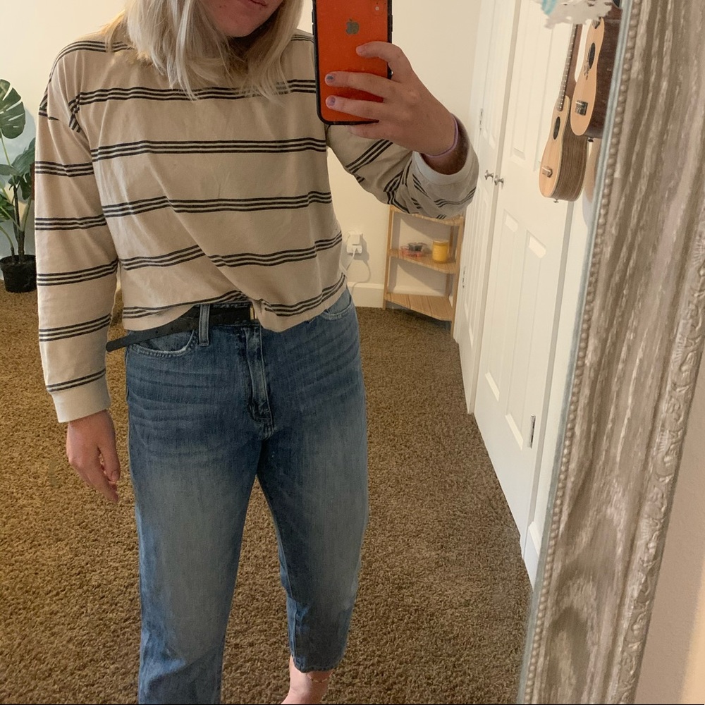 FLYING MONKEY SIZE 28 HIGH RISE MOM JEANS!!*new*